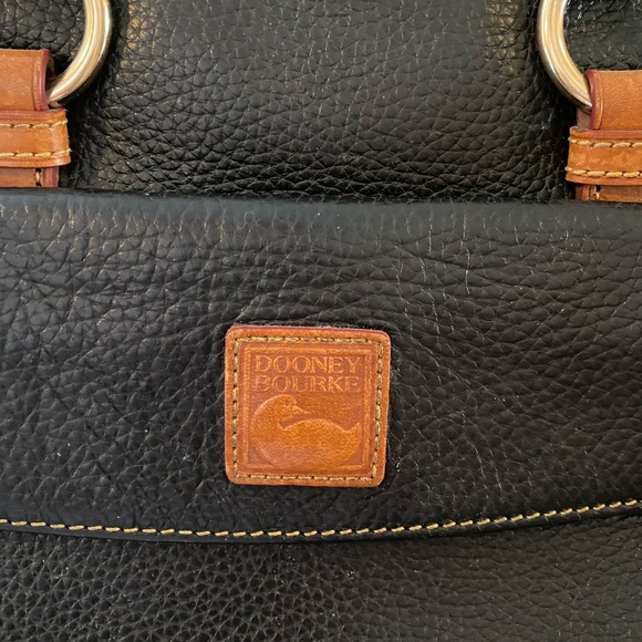 Donney and Bourke black leather handbag - Picture 3 of 13